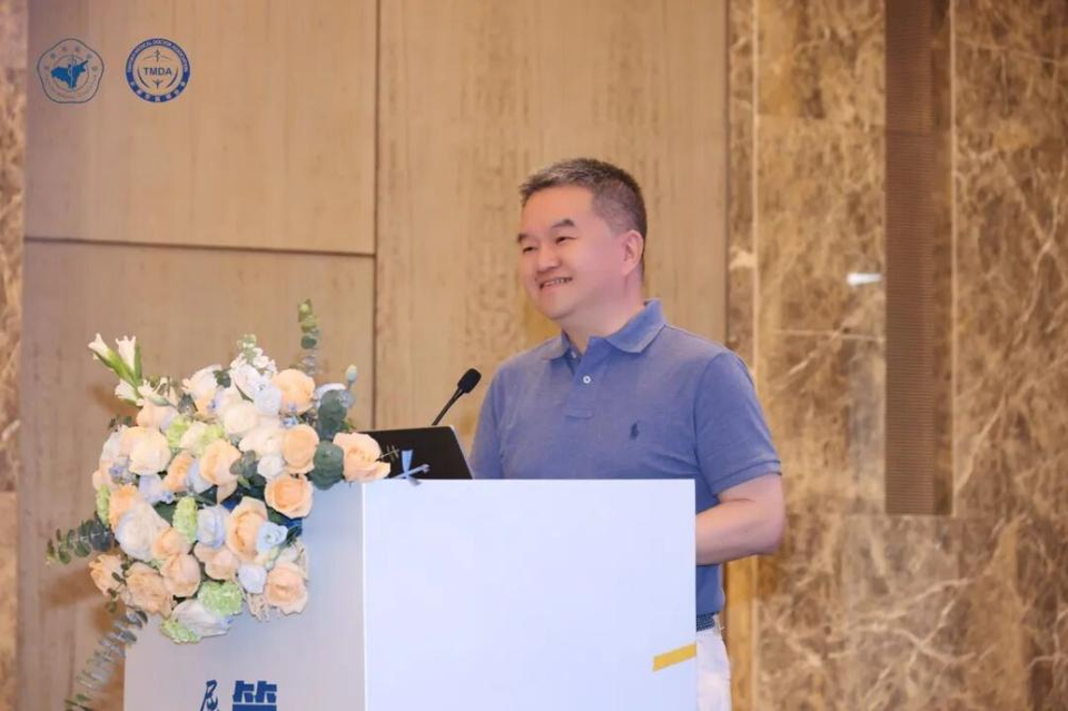 聚焦屈光白内障前沿,共探疑难手术新路径——第二届屈光与疑难性白内障手术高峰论坛在太原成功举办 10