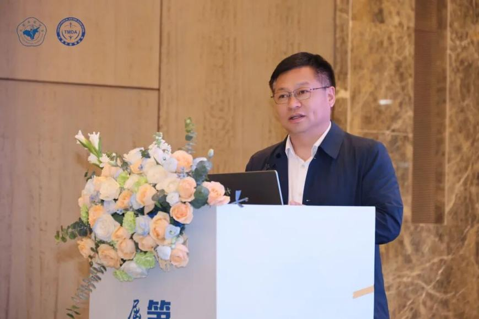 聚焦屈光白内障前沿,共探疑难手术新路径——第二届屈光与疑难性白内障手术高峰论坛在太原成功举办 17