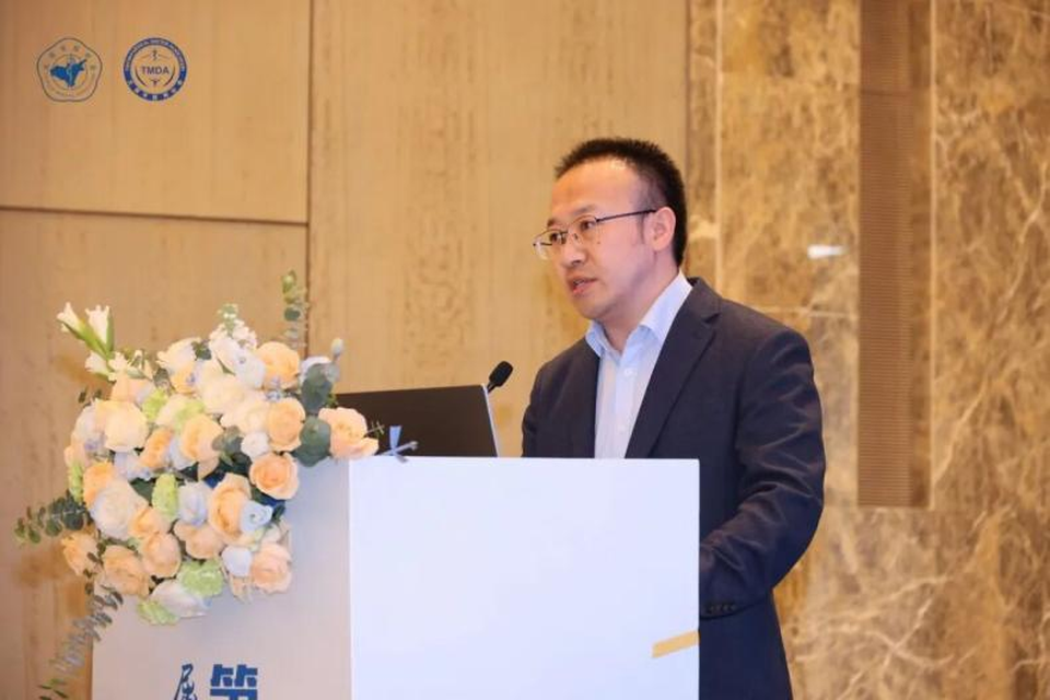 聚焦屈光白内障前沿,共探疑难手术新路径——第二届屈光与疑难性白内障手术高峰论坛在太原成功举办 18